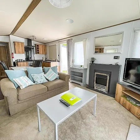 Beautiful Caravan With Decking At Carlton Meres Holiday Park, Suffolk Ref 60022M Saxmundham Exterior photo