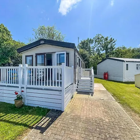 Beautiful Caravan With Decking At Carlton Meres Holiday Park, Suffolk Ref 60022M Saxmundham Exterior photo