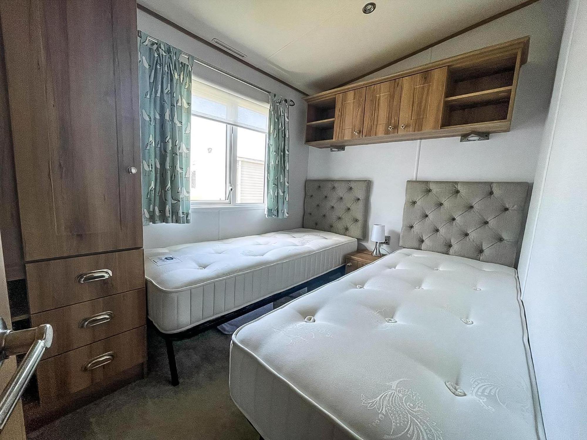 Beautiful Caravan With Decking At Carlton Meres Park, Suffolk Ref 60022m *